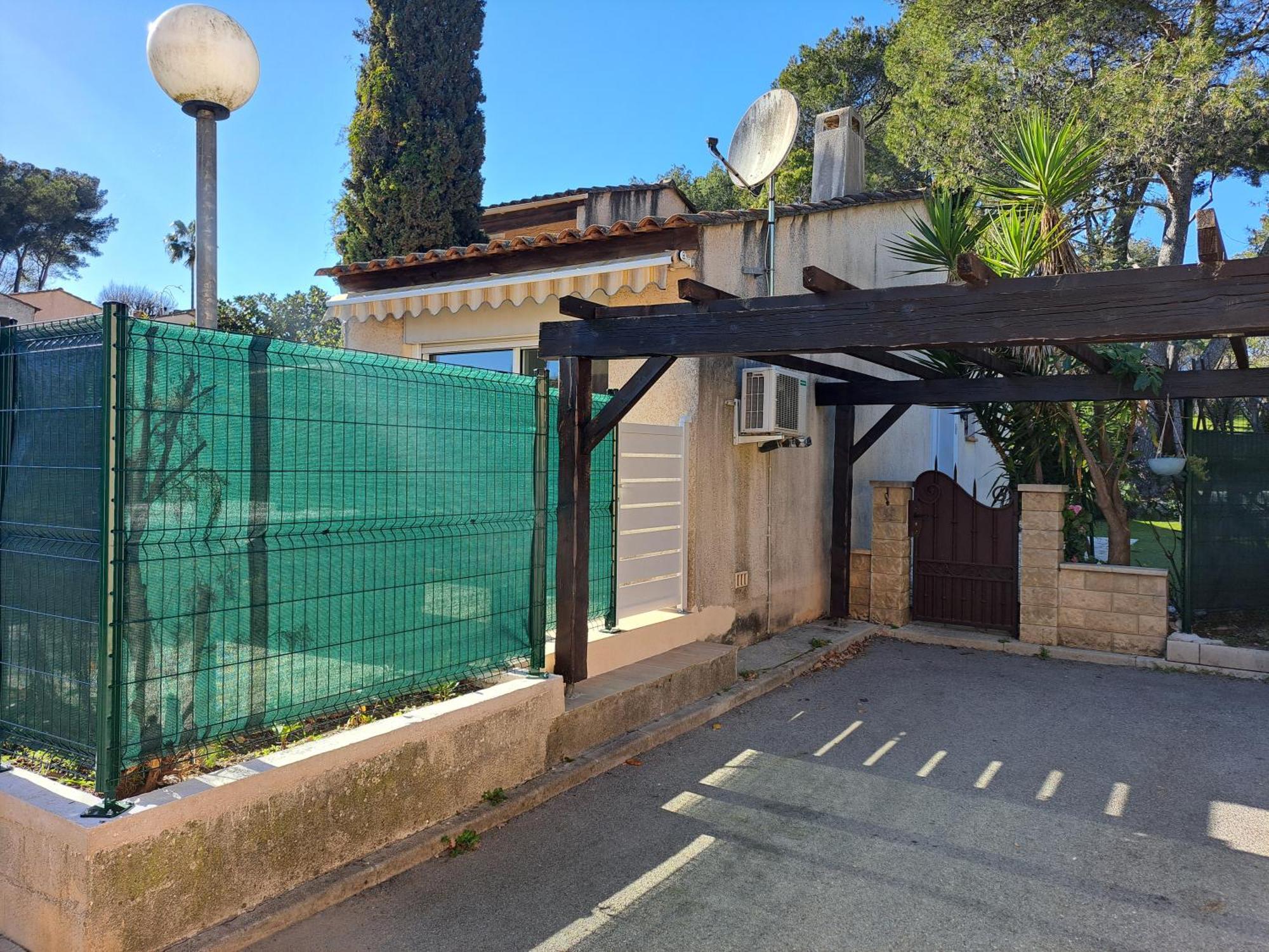Maisonnette Au Milieu Des Pins Mougins Luaran gambar